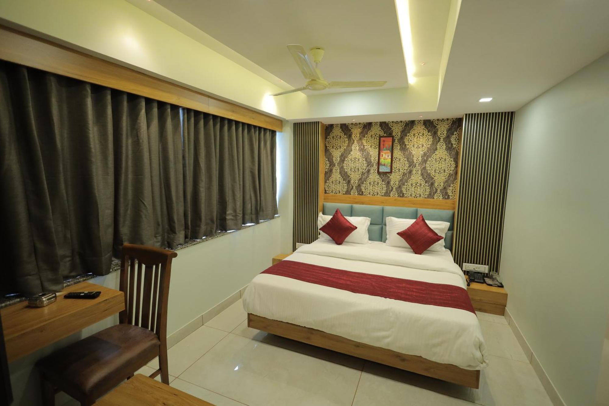 Hotel Rk Fortune Ahmedabad Exterior photo
