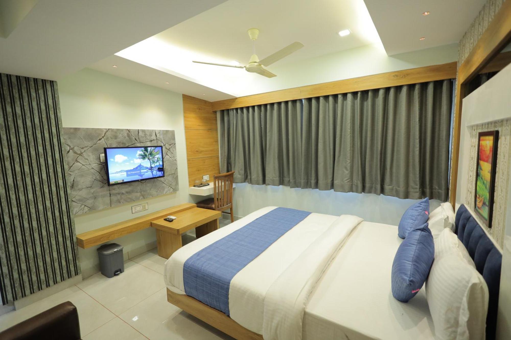 Hotel Rk Fortune Ahmedabad Exterior photo