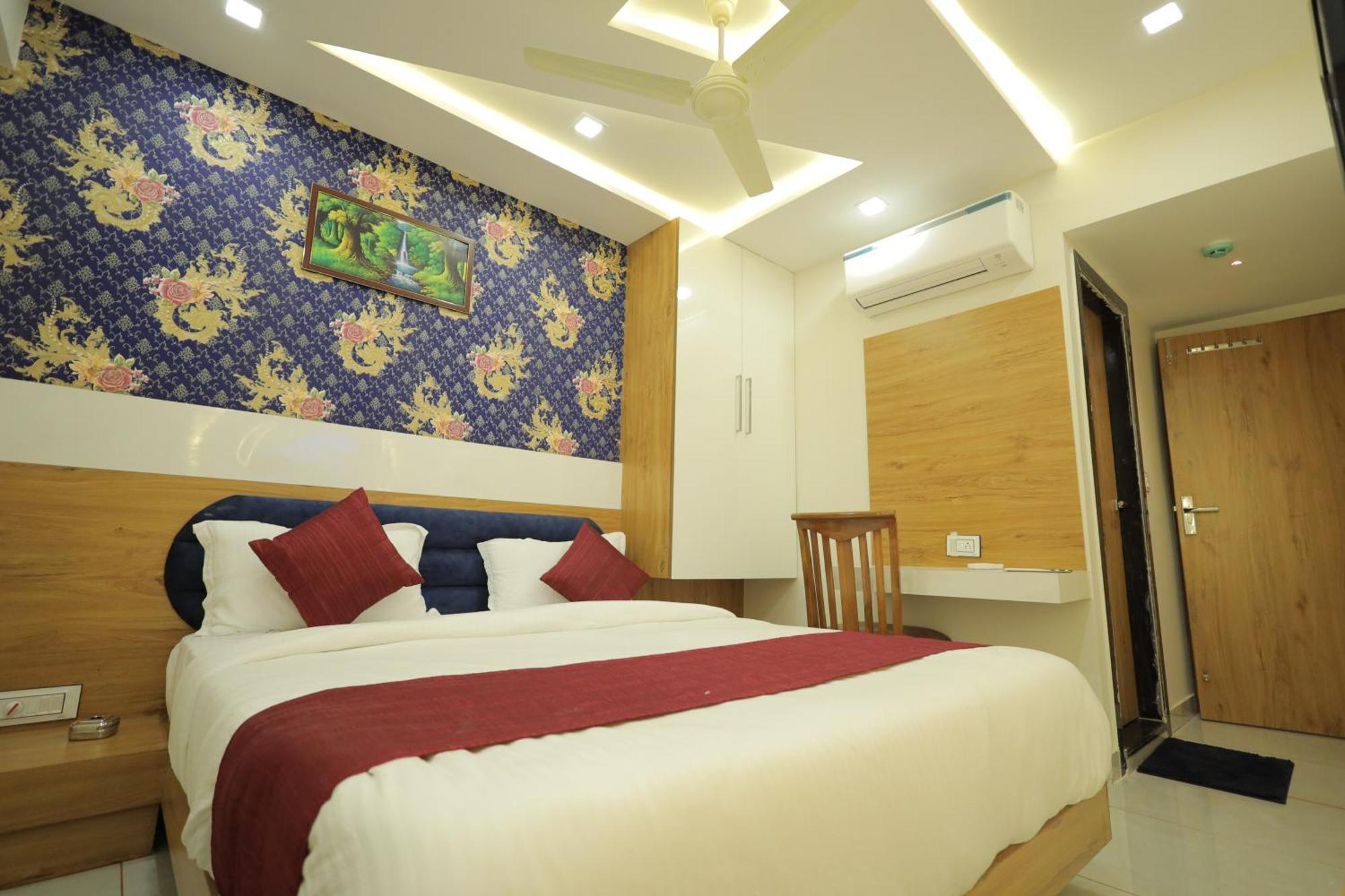 Hotel Rk Fortune Ahmedabad Exterior photo