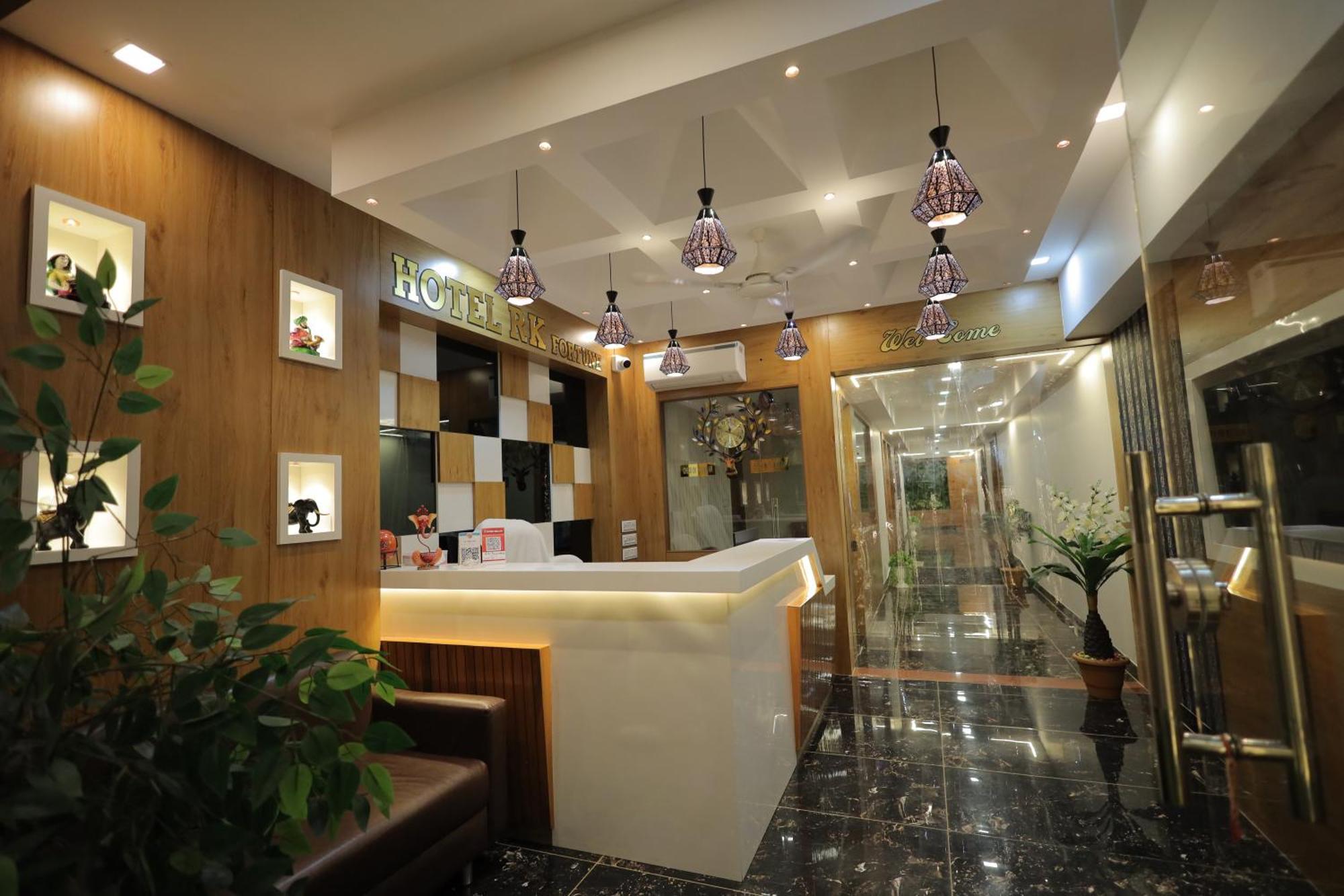 Hotel Rk Fortune Ahmedabad Exterior photo